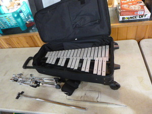 lot 81 image: Pearl Xylophone