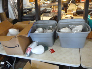 lot 83 image: 36 Home Accents LED Jumbo Bulbs with Timer