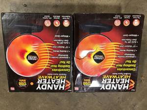 Lot of 2 HANDY HEATER 1200-Watt Electric Ceramic Parabolic Space Heater  Customer Returns See Pictures