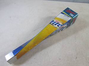 lot 10 image: (FS) Miller Lite Beer Tap Handle 13 14