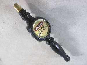 lot 22 image: (FS) Genuine Draft Light Beer Tap Handle 12