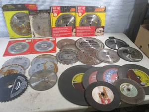 lot 72 image: (BSB) Assorted Saw Blades and Cutting Wheels - Some New