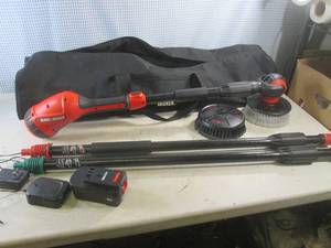 lot 78 image: (F-3) Black & Decker 18V WindowCar Cleaning Set Up with Extra Brush Head, 2 Extensions, Battery and Charger - Battery Is Low But Worked - All in Nice Carry Bag