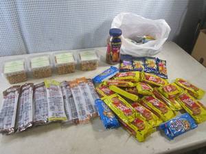 lot 94 image: (EC2) Assorted Snacks Etc Past Date