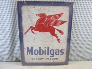 lot 110 image: (FS) Mobilgas Tin Sign - New In Plastic Wrap - 11 12 x 16