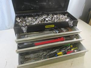 lot 164 image: (EC1) Stanley Metal 21 3-Drawer Tool Box Full of Tools