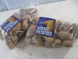 lot 211 image: (B-2) 20 Pounds Russet Potatoes - 2 10 Pound Bags
