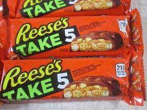 lot 213 image: (B-1) 12 Reeses Take 5 Candy Bars Past Date