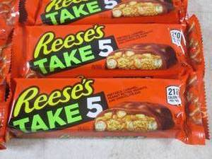 lot 216 image: (B-1) 12 Reeses Take 5 Candy Bars Past Date