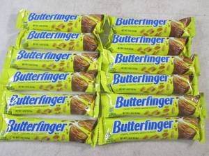 lot 242 image: (B-3) 12 Butterfinger Candy Bars Past Date