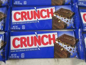 lot 243 image: (B-3) 12 Crunch Candy Bars Past Date