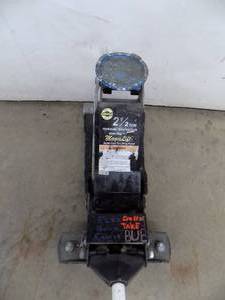 lot 10 image: OMEGA 2 12 Ton Floor Jack Works