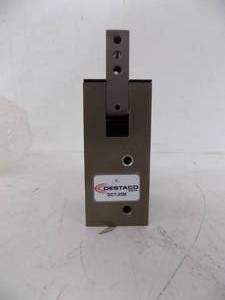 lot 152 image: 4 COUNT -DESTACO ANG GRIPPER DCT-25M