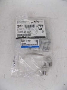 lot 154 image: 32 COUNT FITTINGS SMC AS230F-01-06SD
