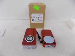 lot 241 image: ALLEN BRADLEY -  MAGNETIC SAFETY SWITCH,  NEW IN BOX  #440G-EZS21STL05H
