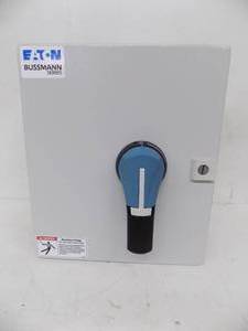lot 274 image: EATON BUSSMANN SERIES  FUSIBLE DISCONNECT SWITCH  #ER12-00J3PB - TYPE 12  (NEW IN BOX)
