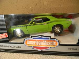 lot 9 image: ERTL, AMERICAN MUSCLE 118 SCALE 1970 PLYMOUTH AAR CUDA - COLLECTORS EDITION - IN BOX - AWESOME PIECE - SEE PICTURES