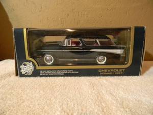lot 26 image: ROAD TOUGH 118 SCALE 1957 CHEVROLET NOMAD - IN BOX - AWESOME PIECE - SEE PICTURES