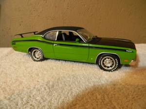 lot 29 image: ERTL 118 SCALE 1971 PLYMOUTH DUSTER 340 LIMITED EDITION - USED FOR DISPLAY ONLY - NICE - AWESOME PIECE - SEE PICTURES