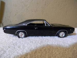 lot 40 image: REVELL 124 SCALE DODGE CHARGER RT - USED FOR DISPLAY ONLY - NICE - AWESOME PIECE - SEE PICTURES