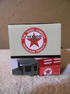 lot 43 image: ERTL 8 STAMPED STEEL Buddy L Baggage Truck - NEW IN BOX - NICE - AWESOME PIECE - SEE PICTURES