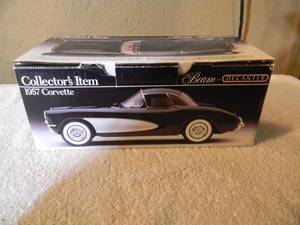 lot 46 image: VINTAGE JIM BEAM 1957 CORVETTE DECANTER - NICE - IN BOX - AWESOME PIECE - SEE PICTURES