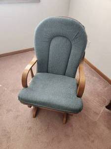 lot 141 image: Glider Rocker