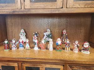 lot 336 image: Jim Shore Figurines