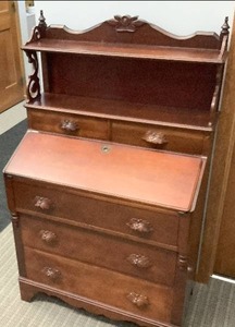 lot 550 image: Antique Secretary Desk