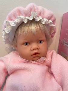 lot 122 image: Lee Middleton Newborn Wonder Play Doll - Pink