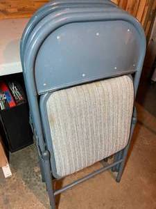 lot 267 image: 4 Folding Chairs