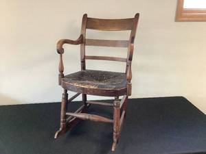lot 478 image: Antique Rocking Chair