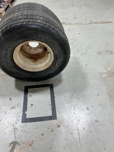 HOOSIER TIRE ON RIM 10518.0-15