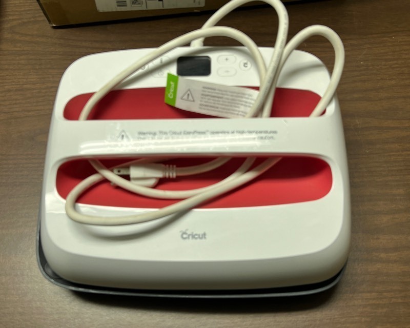 lot 1118 image: Cricut Easy Press 2