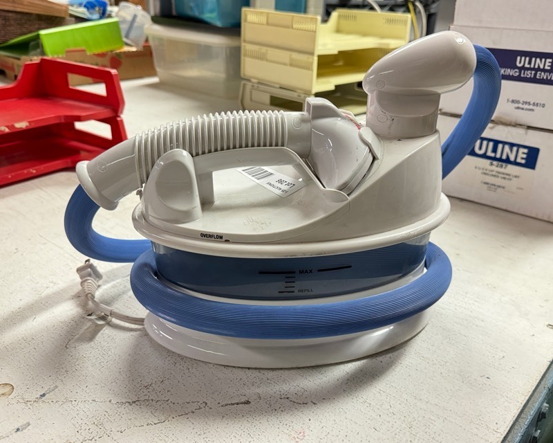 lot 1286 image: Conair Steamer