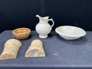 lot 1411 image: Antique Wash Basin with Bowls and Marble Pillar Book Ends.