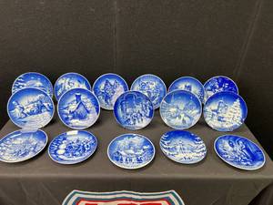 lot 1413 image: 16 Collectable Christmas Plates