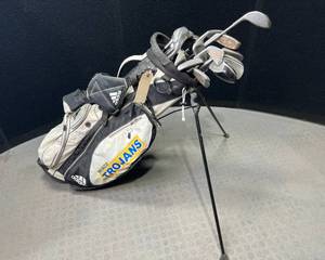 lot 1460 image: NIACC Trojans Golf Bag With Set of Clubs
