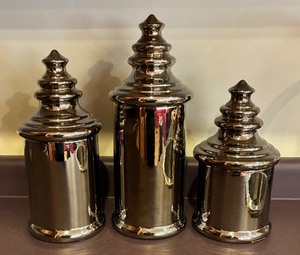 lot 101 image: Set of Three Mirrored Ceramic Canisters