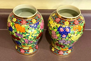 lot 104 image: Pair of Pretty Porcelain Floral Vases