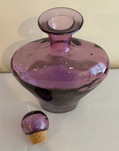 lot 106 image: Lovely Lavender Glass Decanter