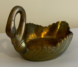 lot 120 image: Beautiful Brass Swan Dish and Trinket Box