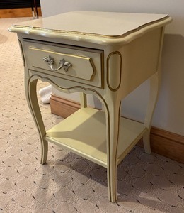 lot 124 image: Vintage Henry Link Accent Table