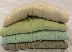 lot 207 image: Sweaters Galore