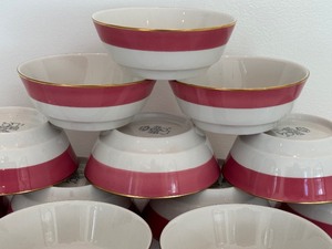 lot 168 image: Set of 12 Vintage Jackson Fine China Ice Cream  Desert Bowls