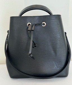 lot 8 image: Luis Vuitton Epi Neonoe Black Handbag