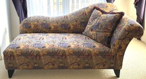 lot 24 image: Vintage Contemporary Upholstered Chaise Lounge