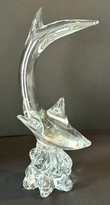 lot 55 image: Murano Style Art Glass Shark Sculpture