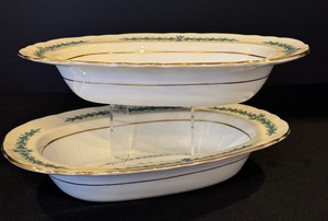 lot 66 image: Two Anysely Cambridge Oval Serving Bowls