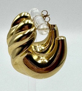 lot 10B image: 14k Yellow Gold Hoop Earrings